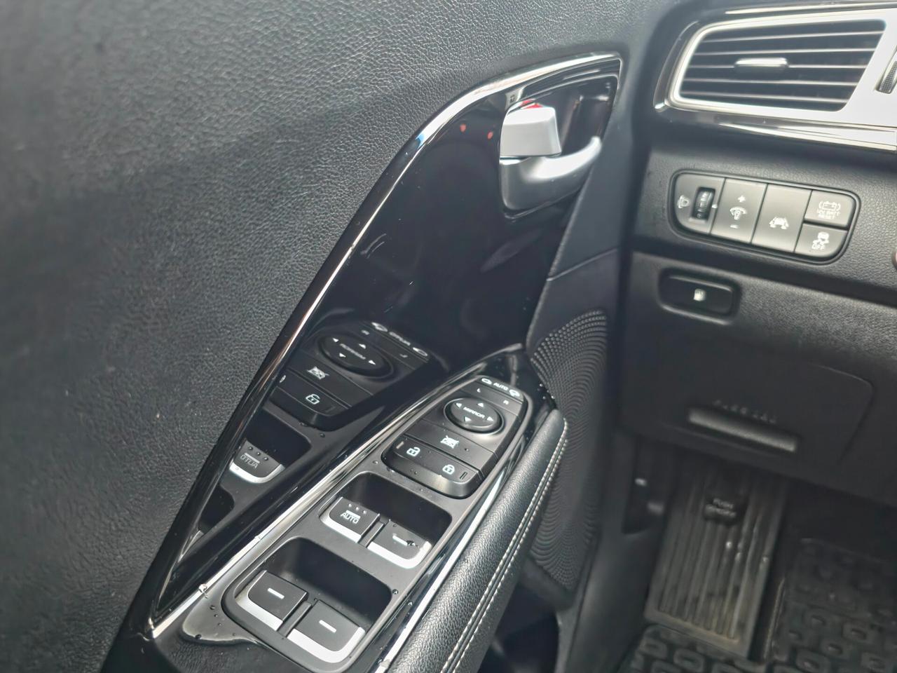 Kia Niro 1.6 GDi DCT HEV Energy 2019-E6 Automatico NEO