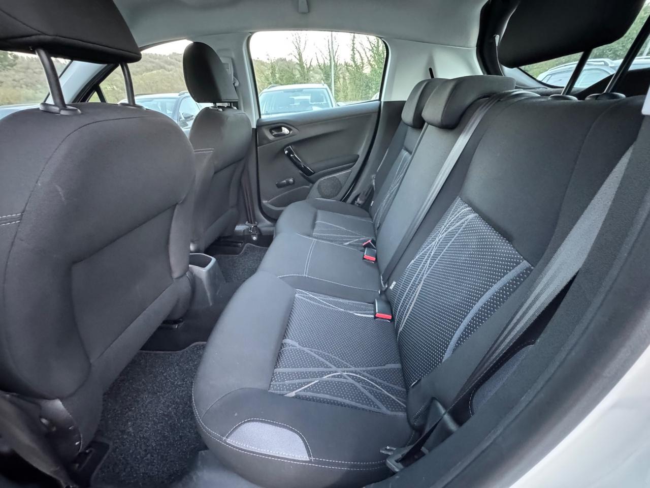 Peugeot 208 1.2 VTi 82 CV 5 porte Active