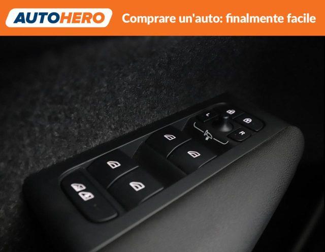 VOLVO XC40 B3 automatico Essential