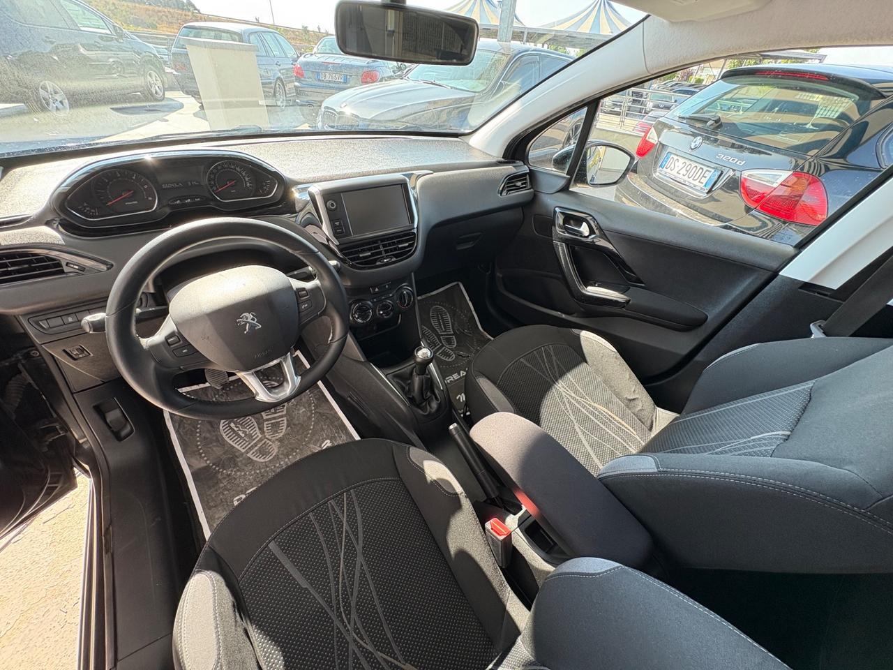 Peugeot 208 1.4 HDi 68 CV 5 porte