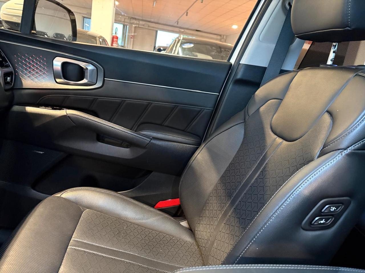 Kia Sorento EVOLUTION 1.6 T-GDi HEV AT6 4WD 7 posti