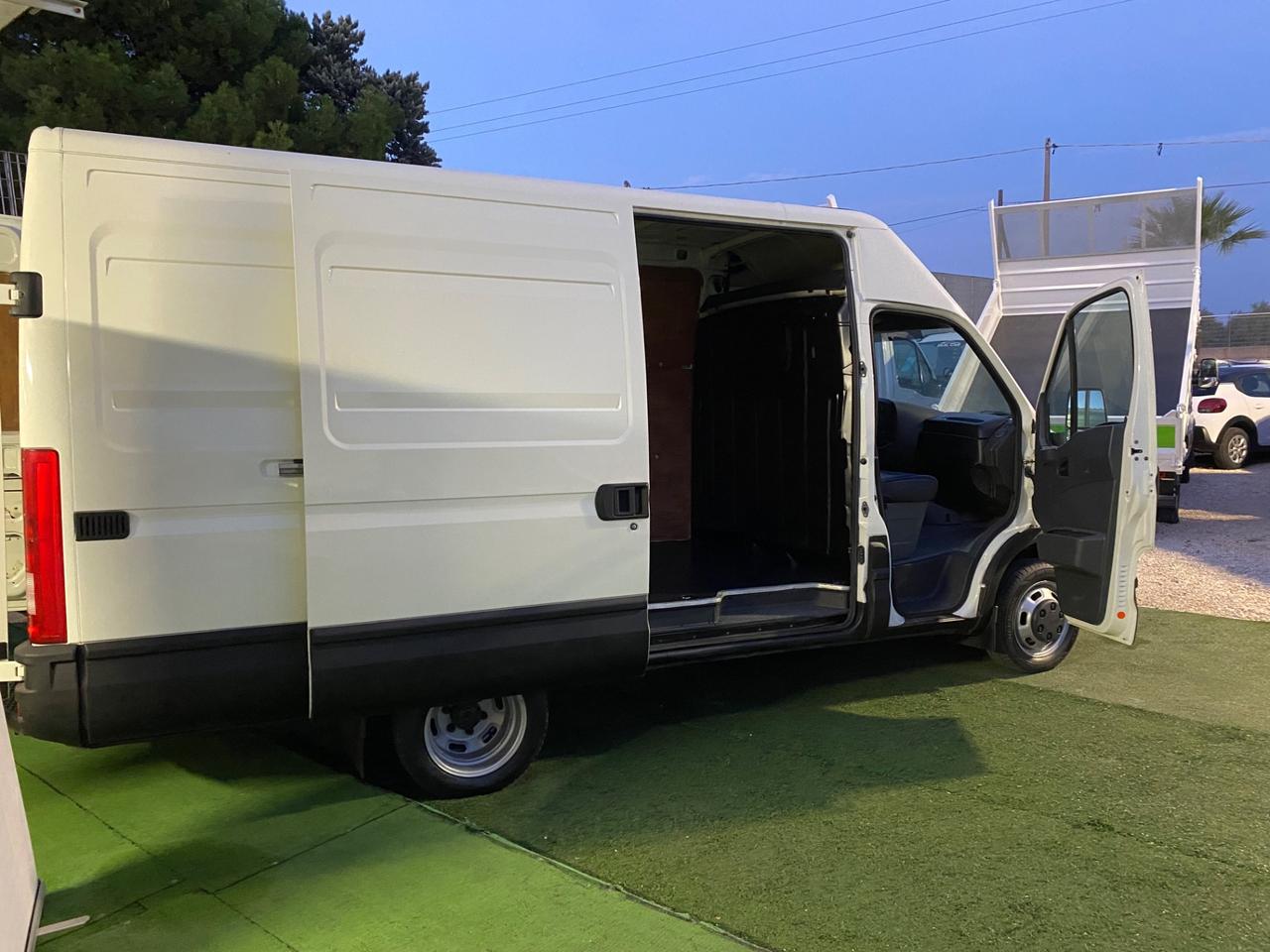 Iveco Daily 3.0 35C14 Gemellato