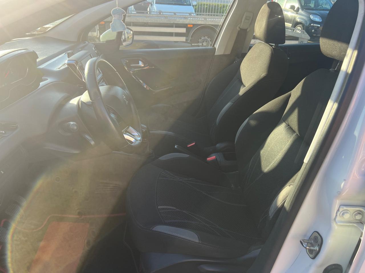 Peugeot 208 1.4 HDi 68 CV 5 porte Active