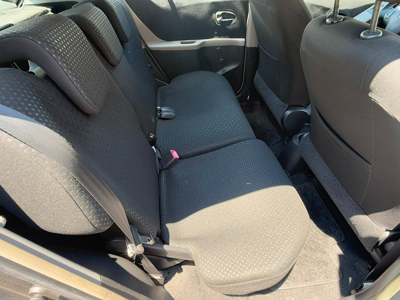 Toyota Yaris 1.0 5 porte Sol