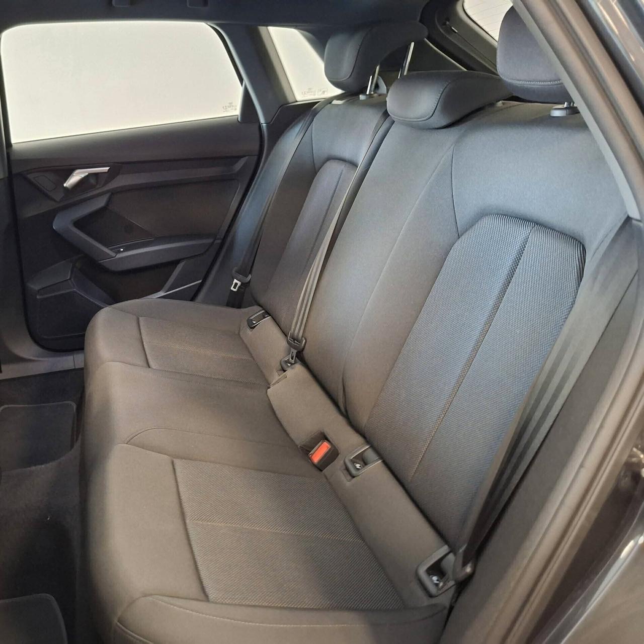 Audi A3 SPB 35 TDI S tronic cerchi 17 Navigazione