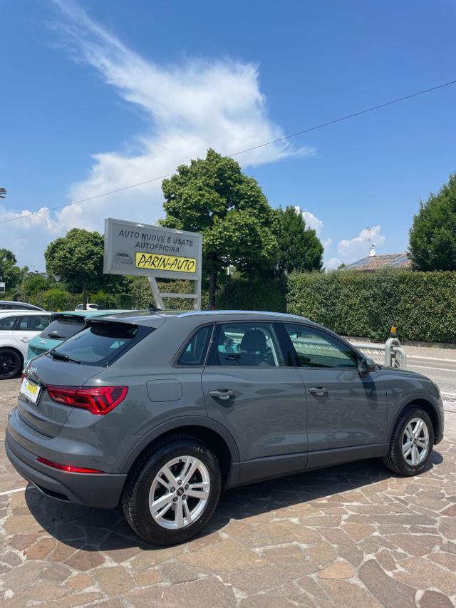 AUDI Q3 35 TDI S tronic Business