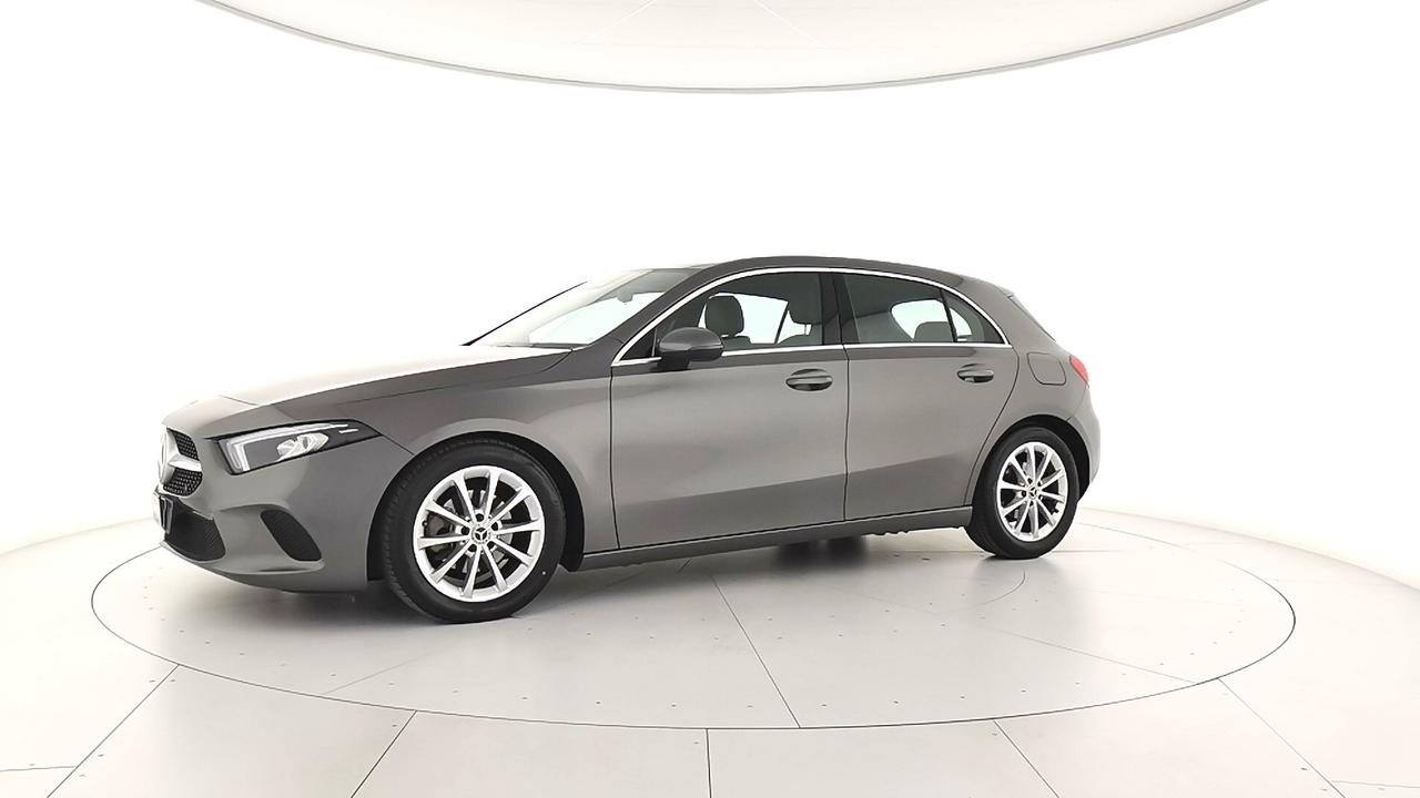 Mercedes-Benz Classe A - W177 2018 - A 180 d Sport auto