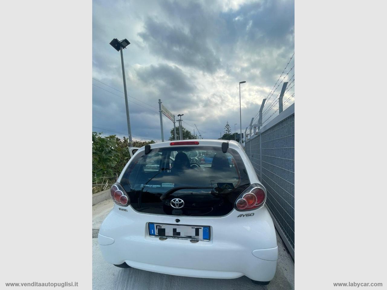TOYOTA Aygo 1.0 12V VVT-i 5p. Deep Ocean Conn.