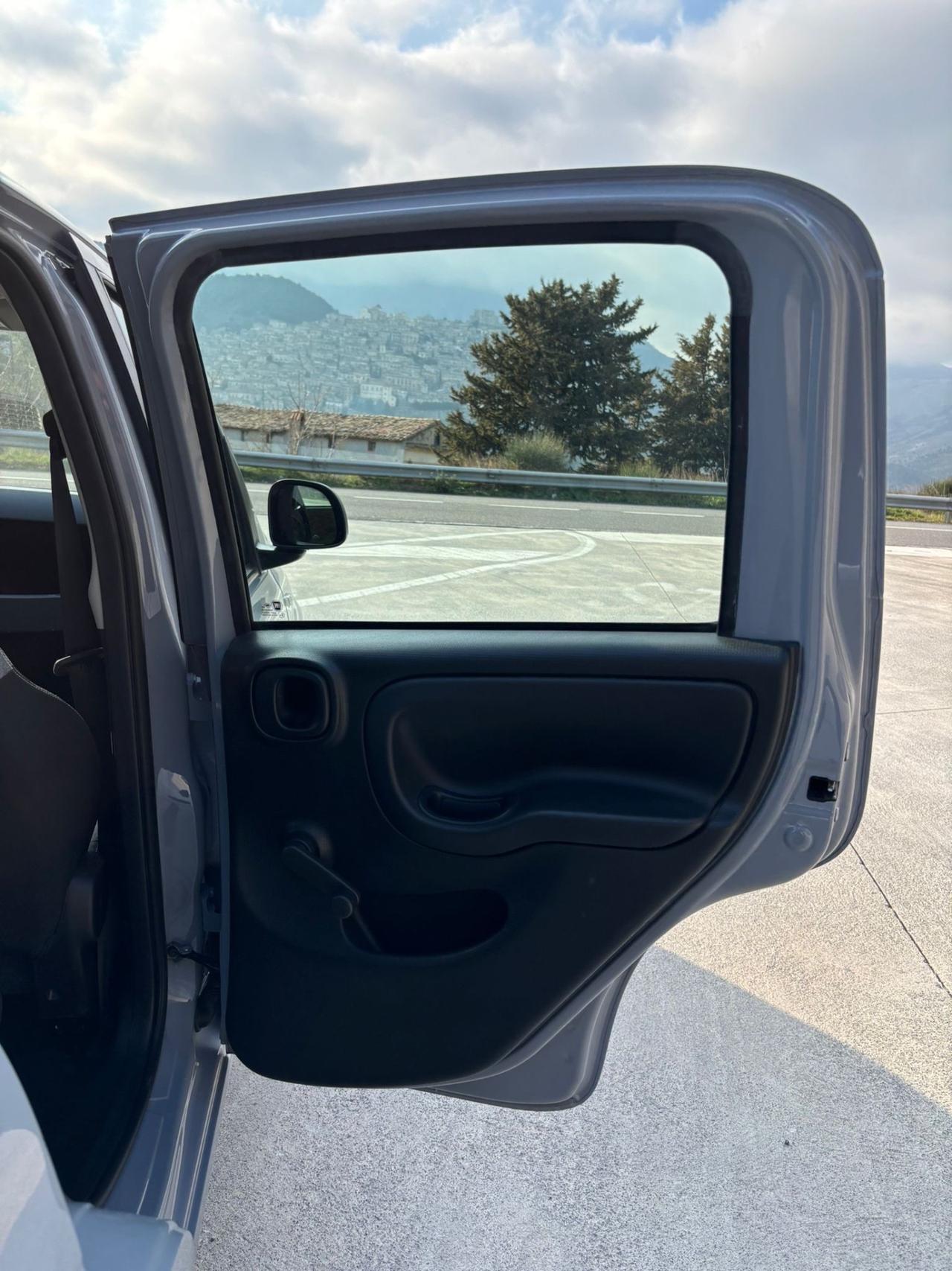 FIAT PANDA 1.0 HYBRID 2022 SOLI 91.000 KM