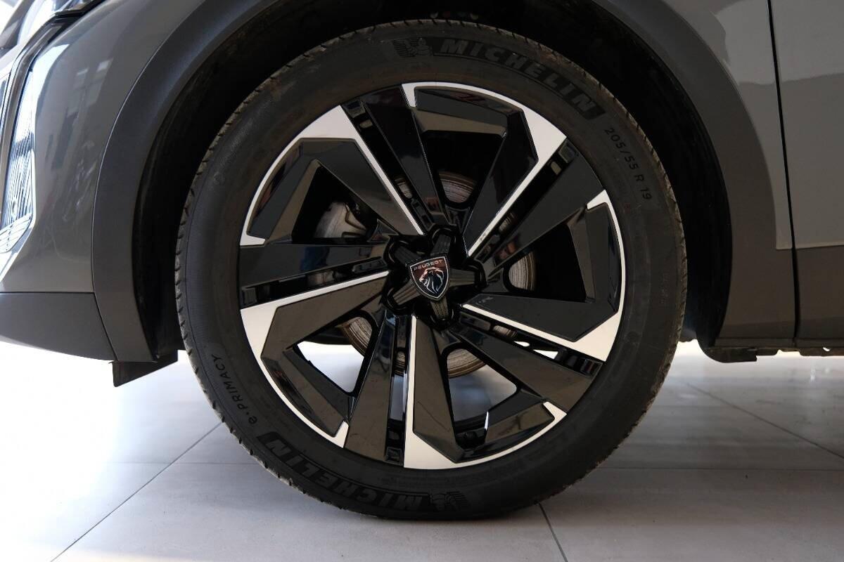 Peugeot 408 PureTech 130 S&S EAT8 Allure