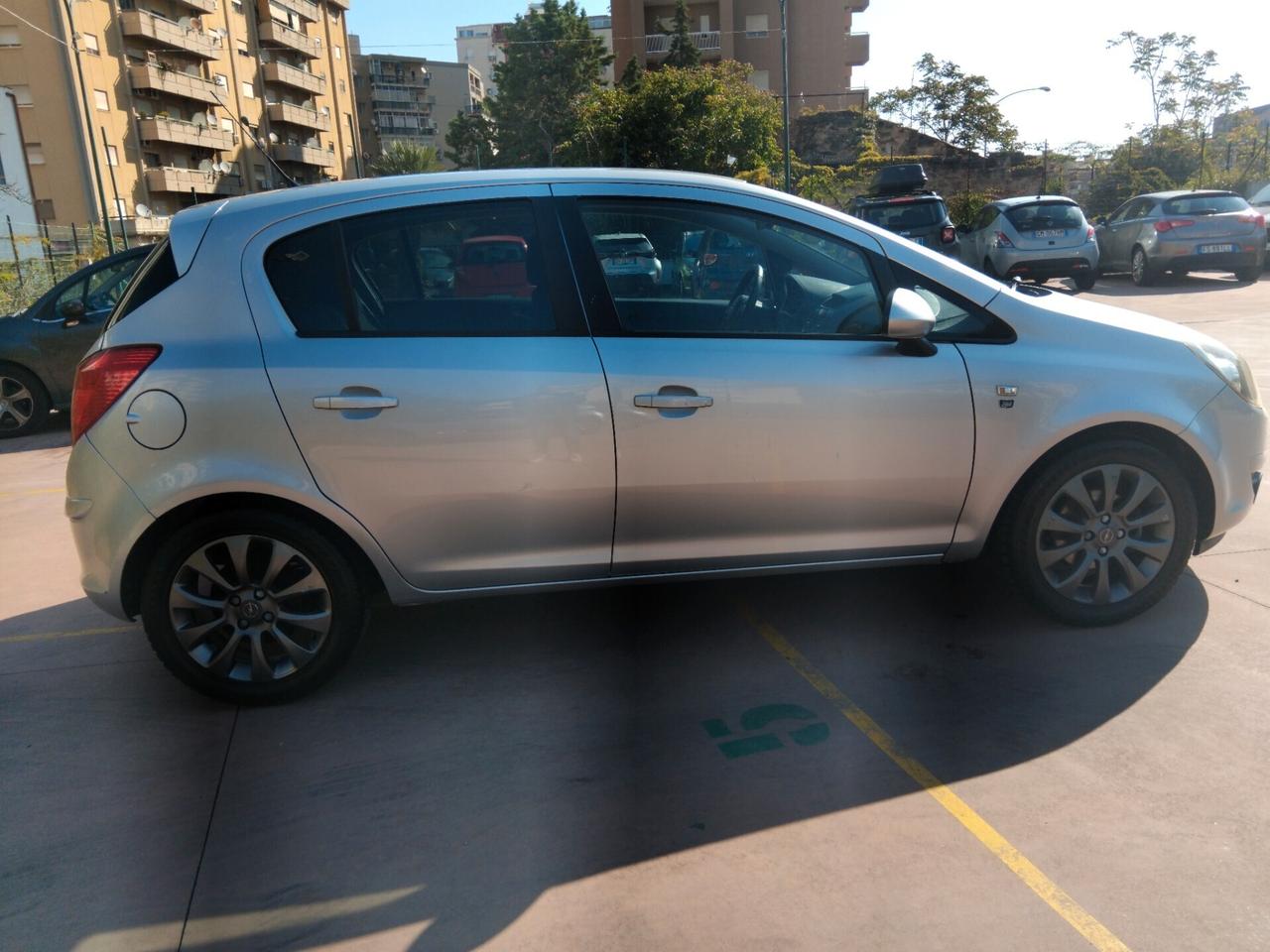 OPEL CORSA 1.3 MLTJ 2011 GARANZIA OK NEOPATENTATI