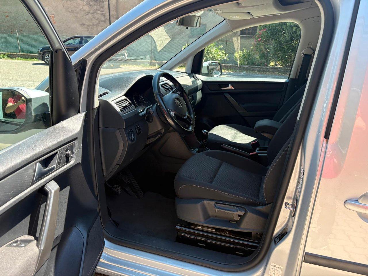 VOLKSWAGEN Caddy maxi 2.0 tdi 102cv kombi Business E6 OK NEOPATENTATO