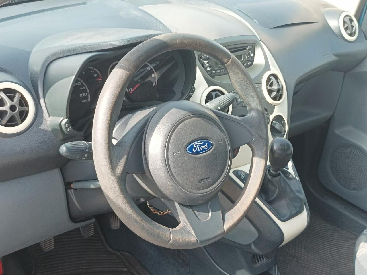 Ford Ka 1.2 8V 69CV Titanium