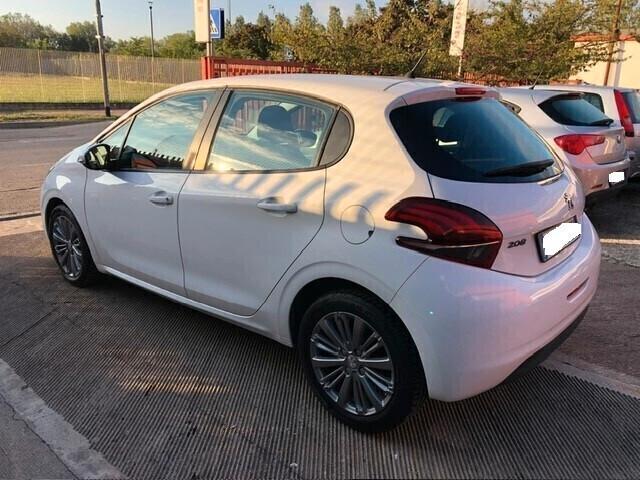 Peugeot 208 PureTech 82 5 porte Access