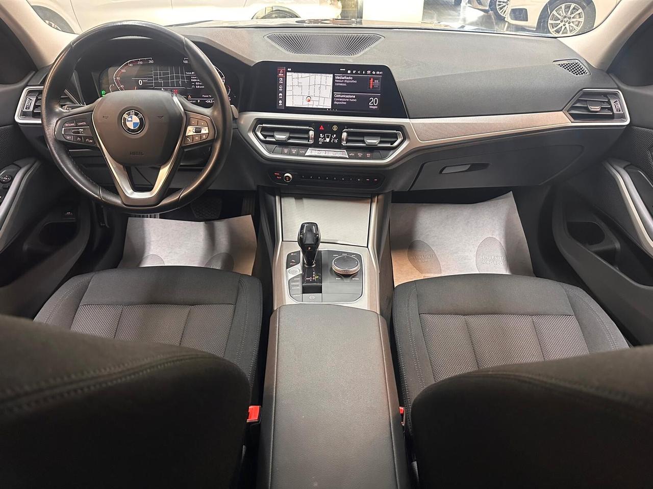 BMW 320 i Touring Business auto * IVA ESPOSTA *