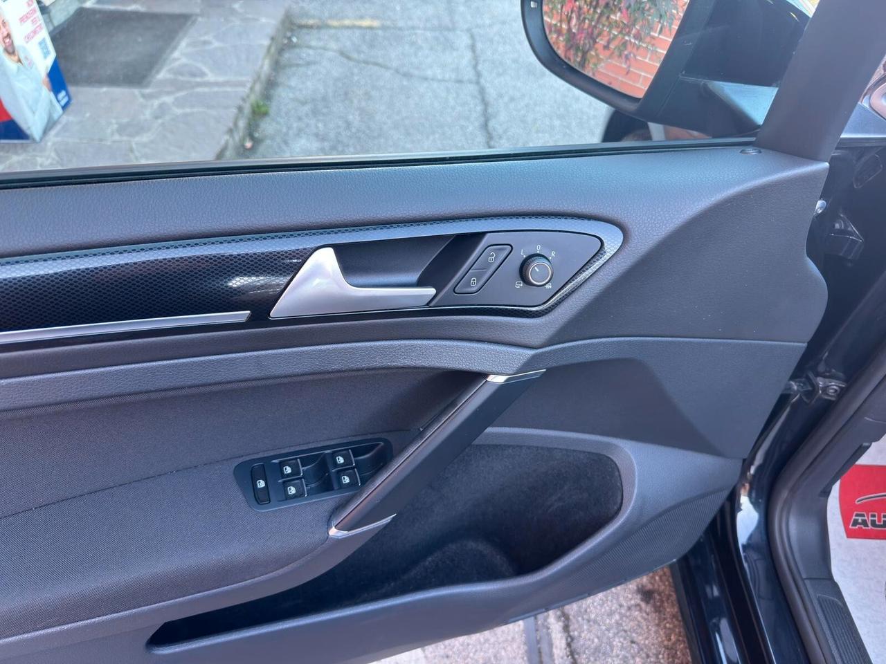 Volkswagen Golf 1.4 TSI 125 CV DSG 5p. Highline BlueMotion Technology