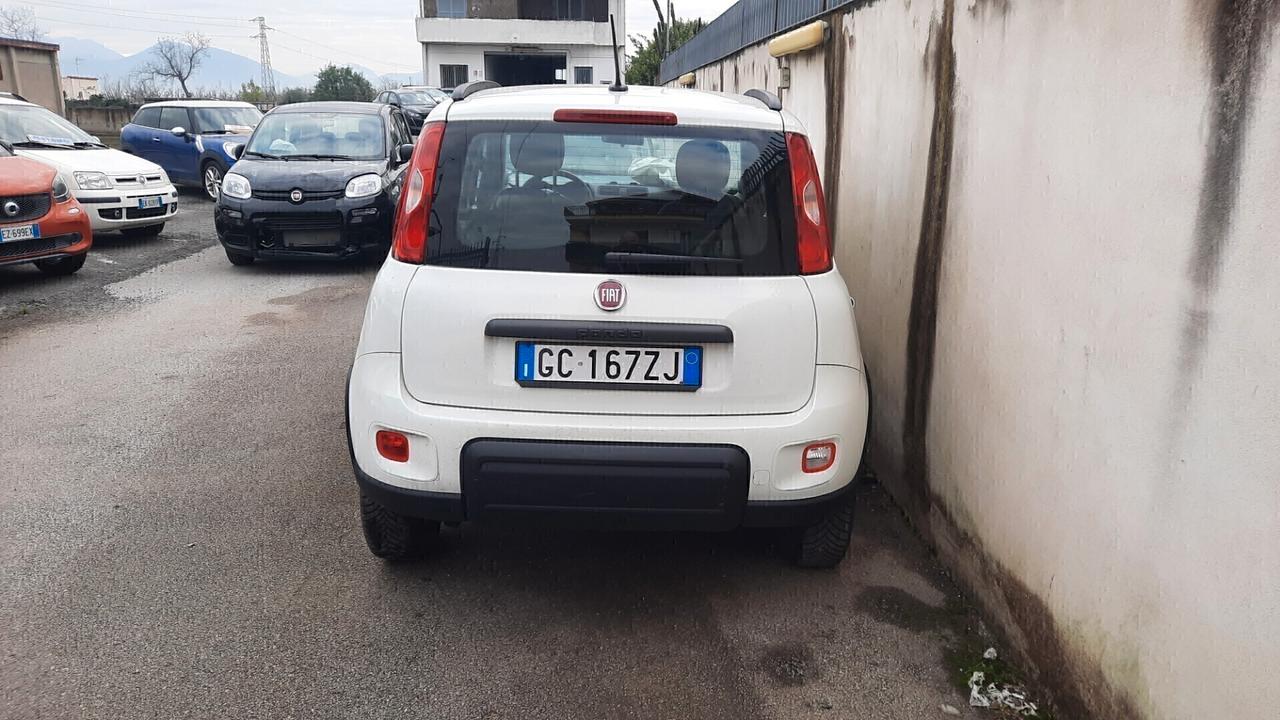 Fiat Panda 0.9 TwinAir Turbo Natural Power anno 2021 incidentata