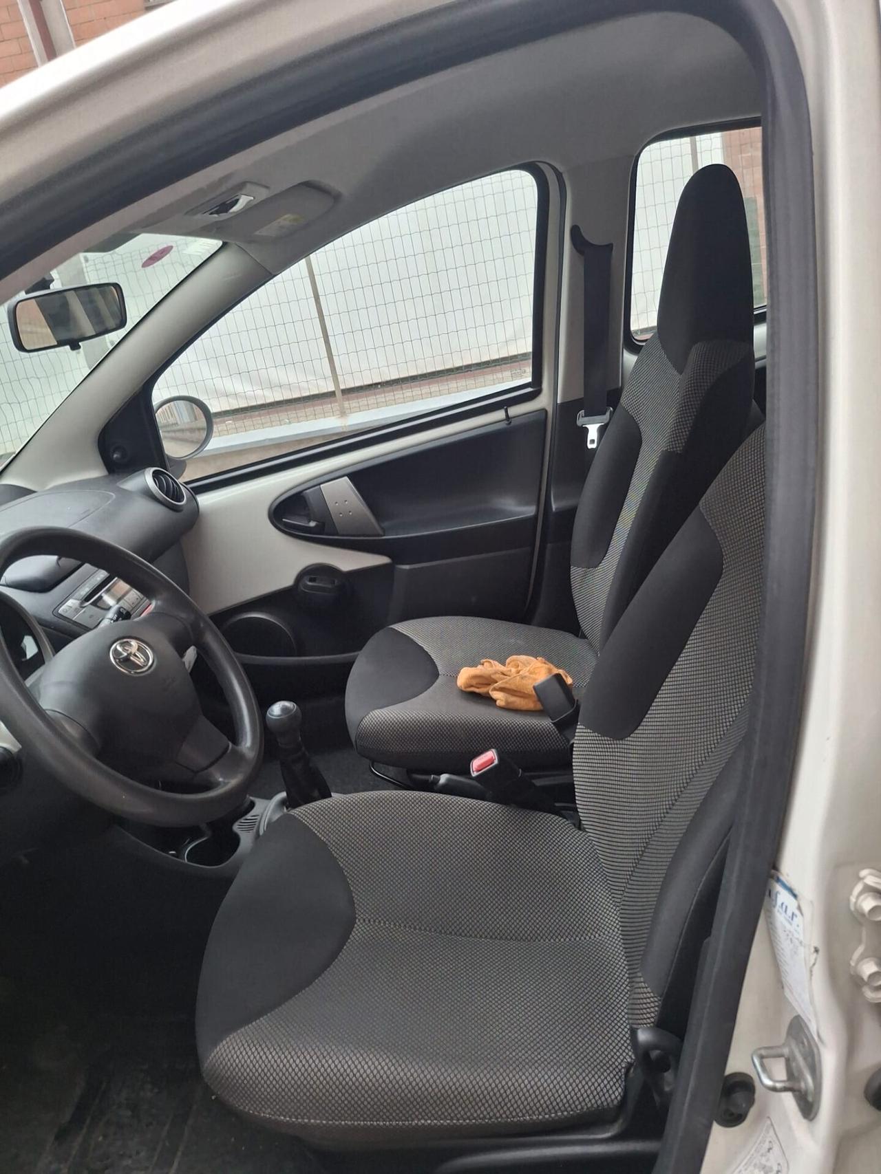 Toyota Aygo 1.0 12V VVT-i 5 porte Cool Soda Connect