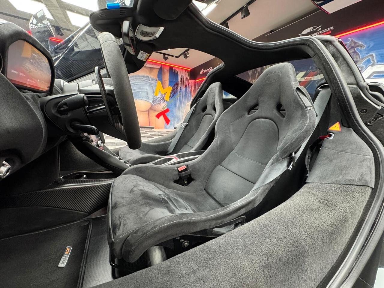 Mclaren 765LT N°37 di 765 (505)