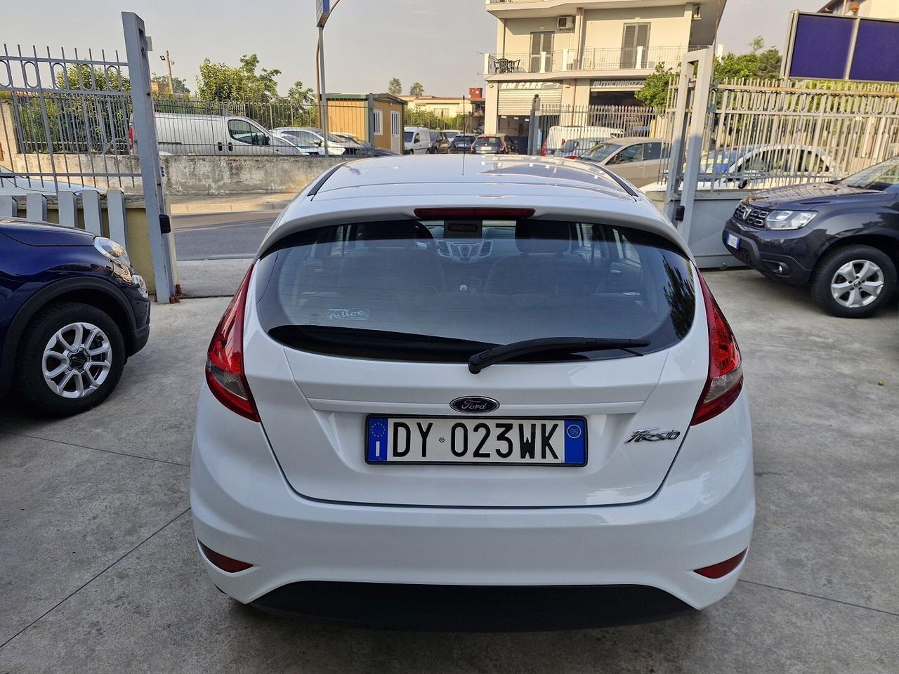 FORD FIESTA 1.4 BENZINA GPL CASA MADRE TITANIUM