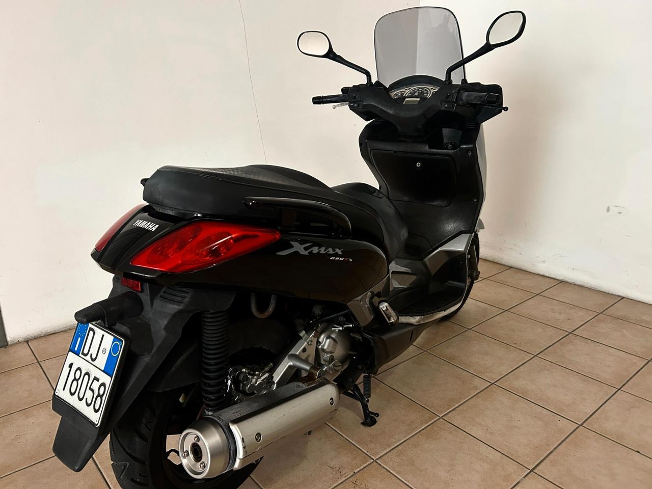Yamaha X-Max 250