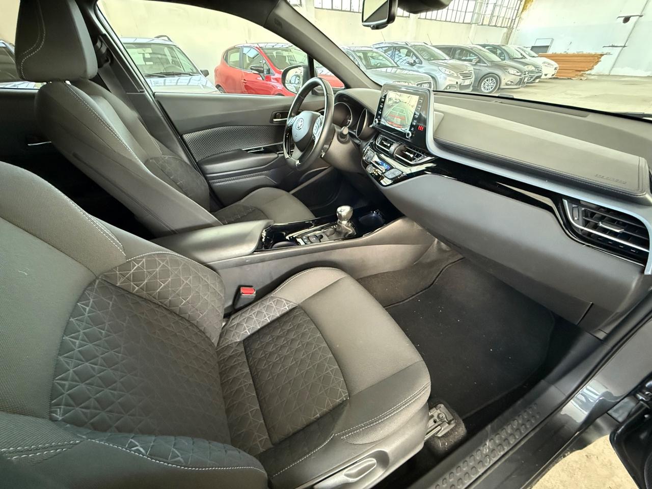 Toyota C-HR 1.8 Hybrid E-CVT Trend