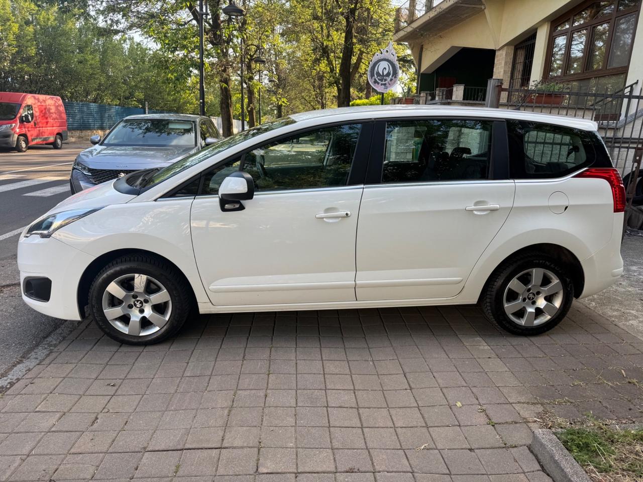 Peugeot 5008 PureTech Turbo 130 S&S Access