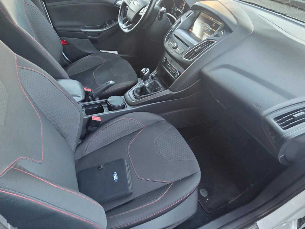 Ford Focus 125 CV ST Line