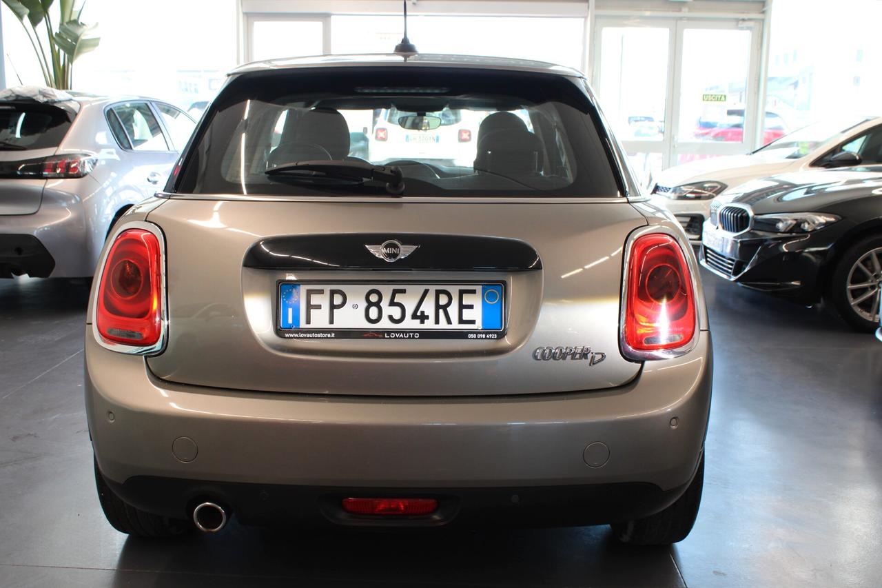 Mini Cooper D IV F55 2018 5p 1.5 Business auto