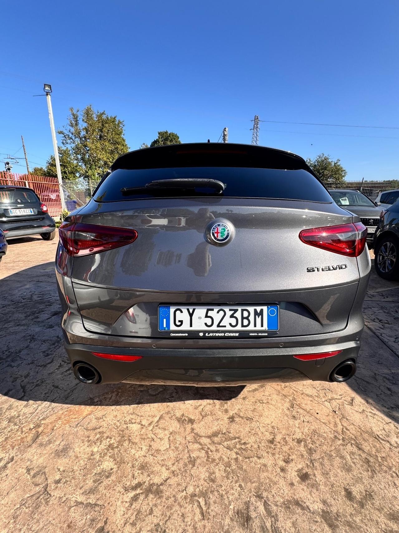 Alfa Romeo Stelvio 2.2 Turbodiesel 190 CV AT8 RWD