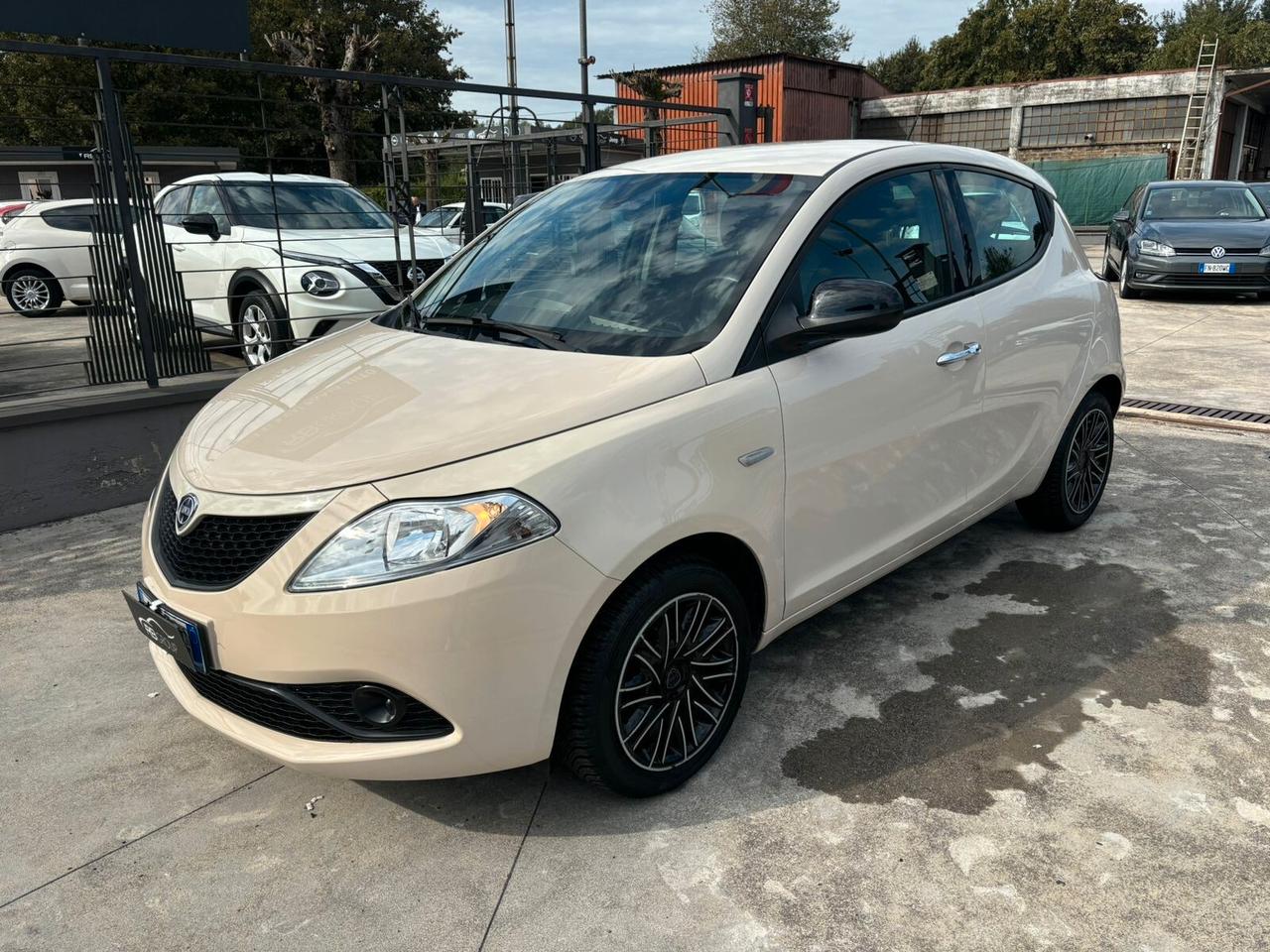 Lancia Ypsilon 1.2 69 CV 5 porte Gold