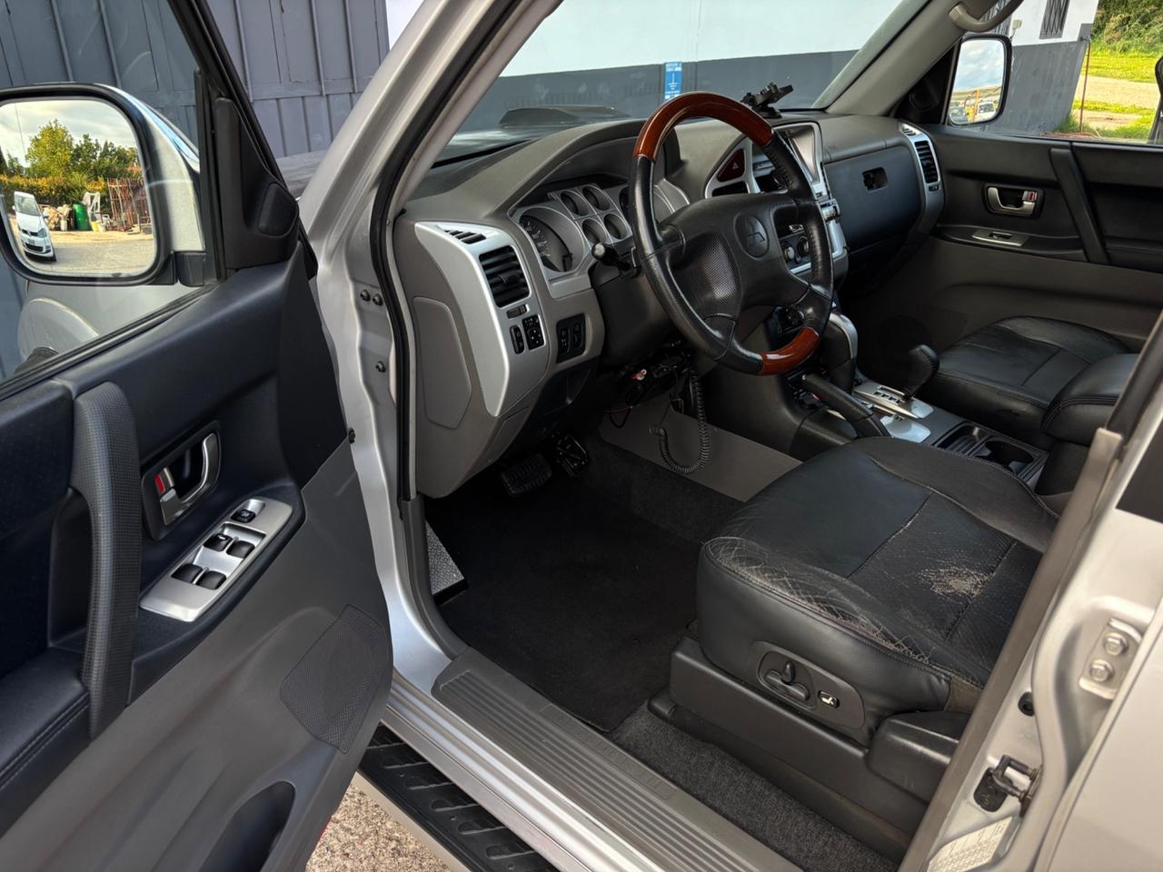 Mitsubishi Pajero 3.2 D. 7 posti. 4x4. Garanzia 12mesi