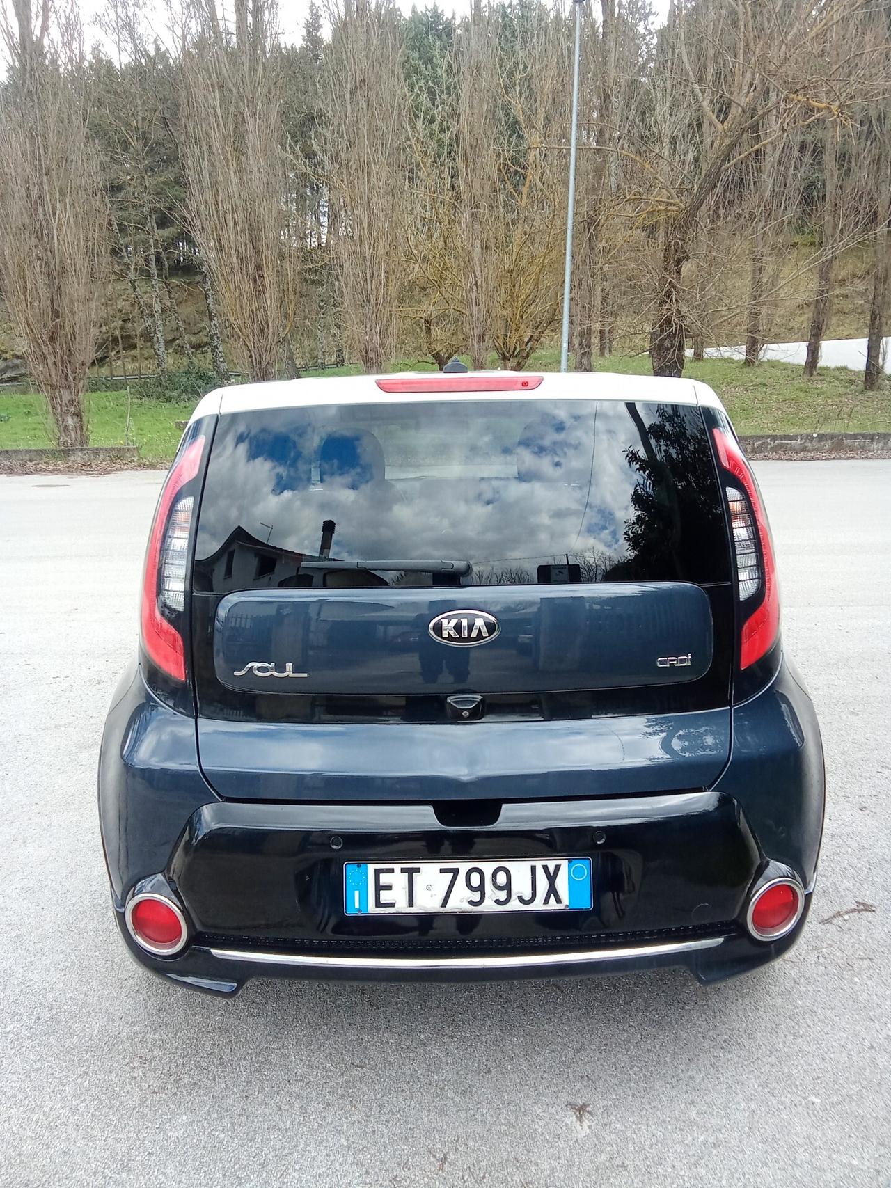 Kia Soul 1.6 CRDi automatico 014