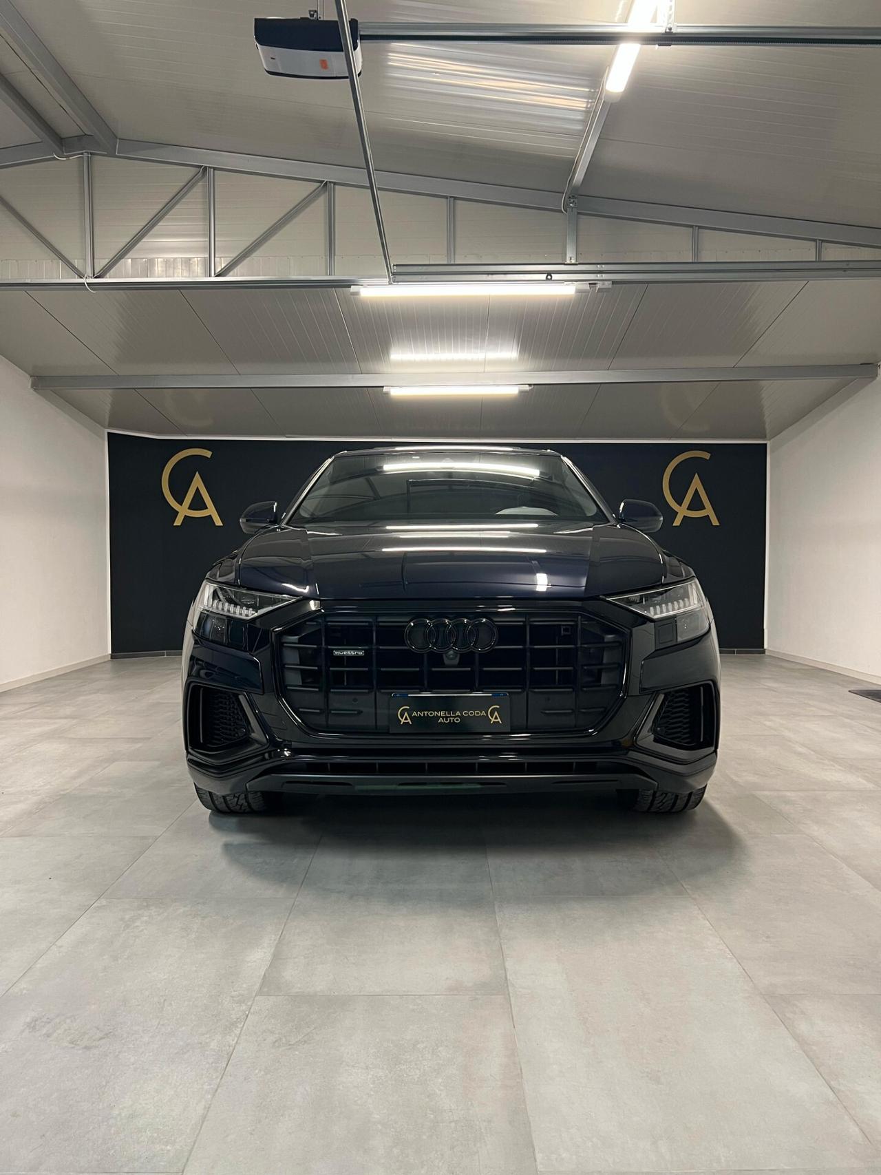 Audi Q8 55 TFSI e quattro tiptronic Sport