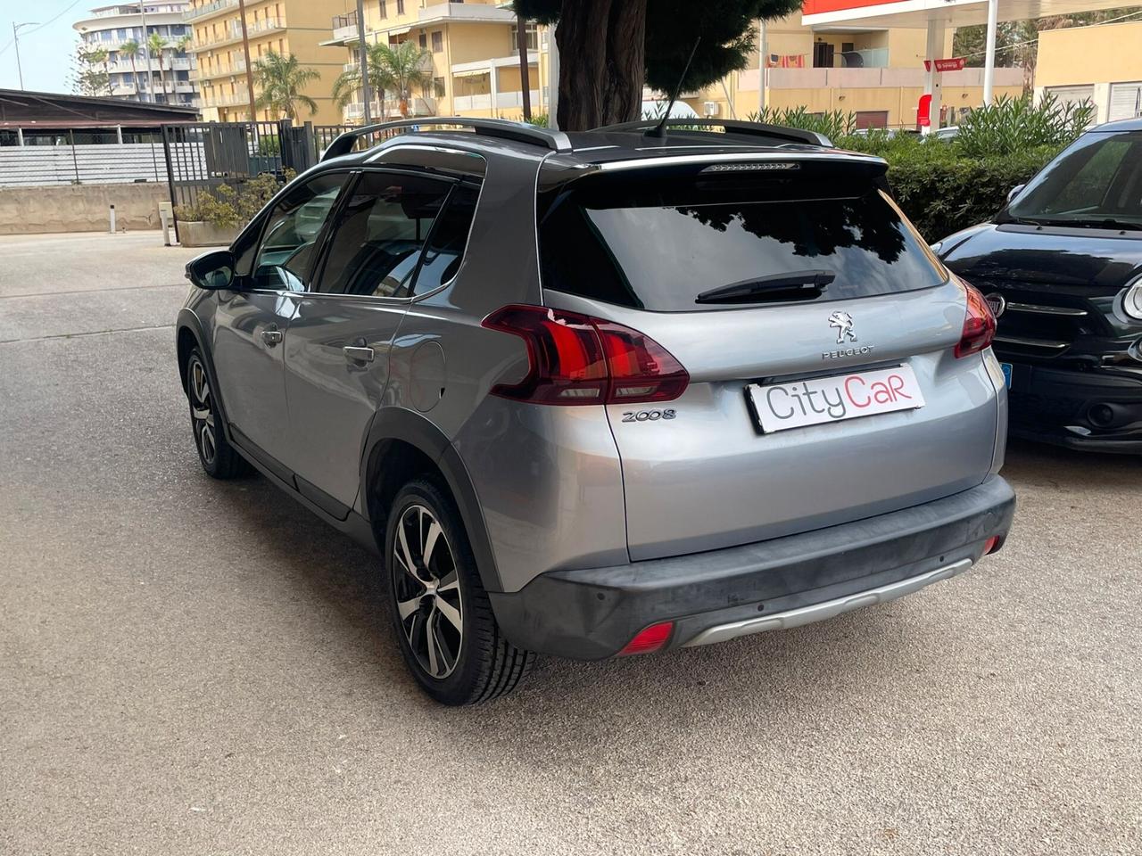 Peugeot 2008 BlueHDi 100 S&S Allure