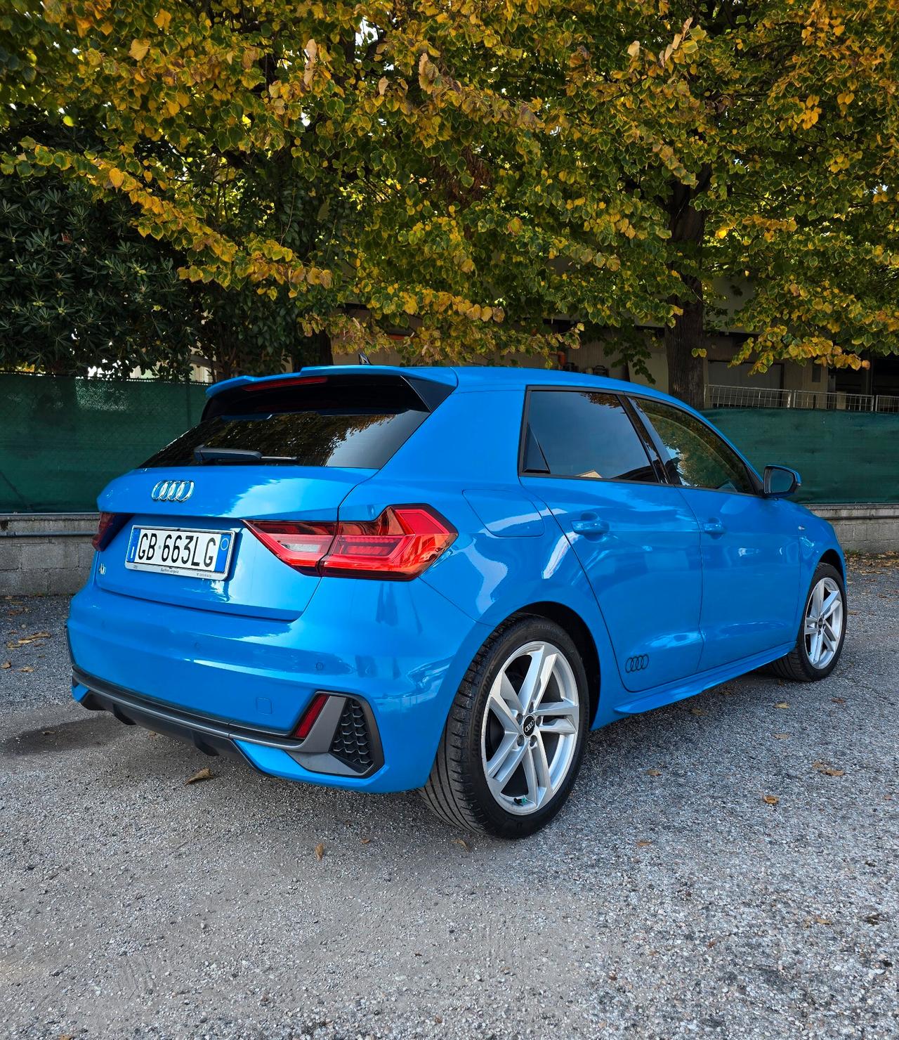 Audi A1 S line edition Blu Turbo