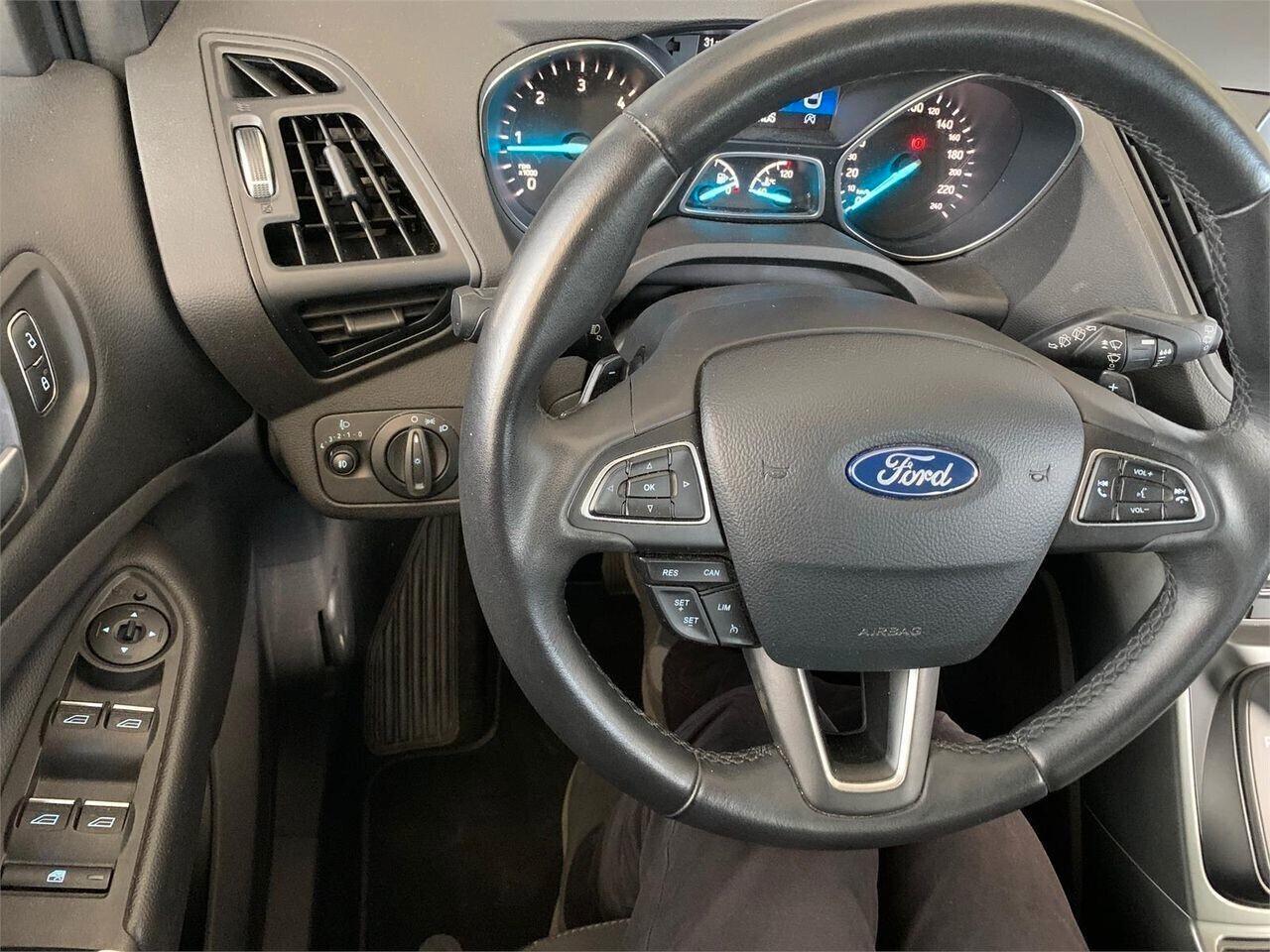 FORD Kuga 1.5 TDCI 120CV Cambio AUTOMATICO