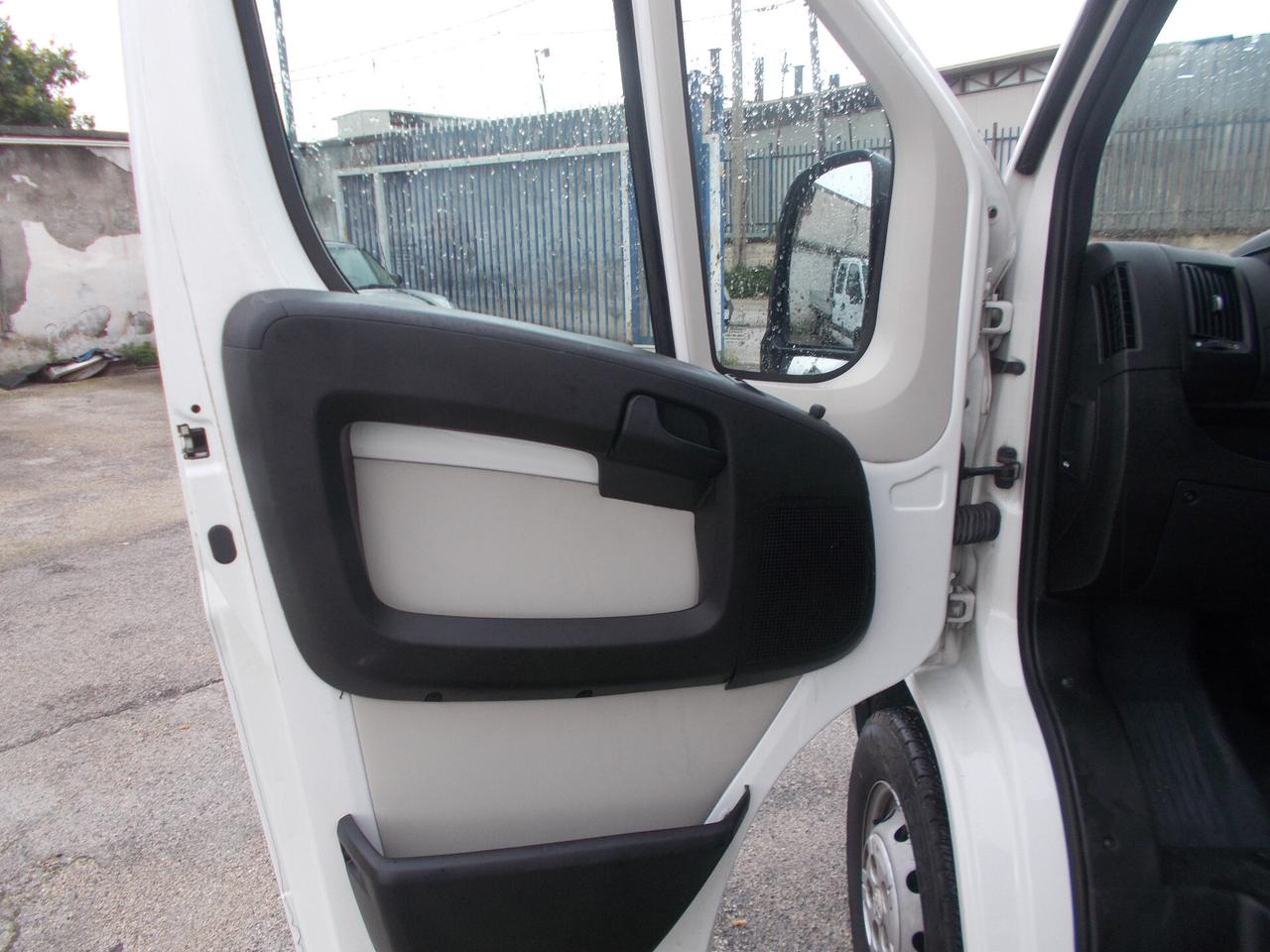 iveco Peugeot boxer anno 2017 furgone e6