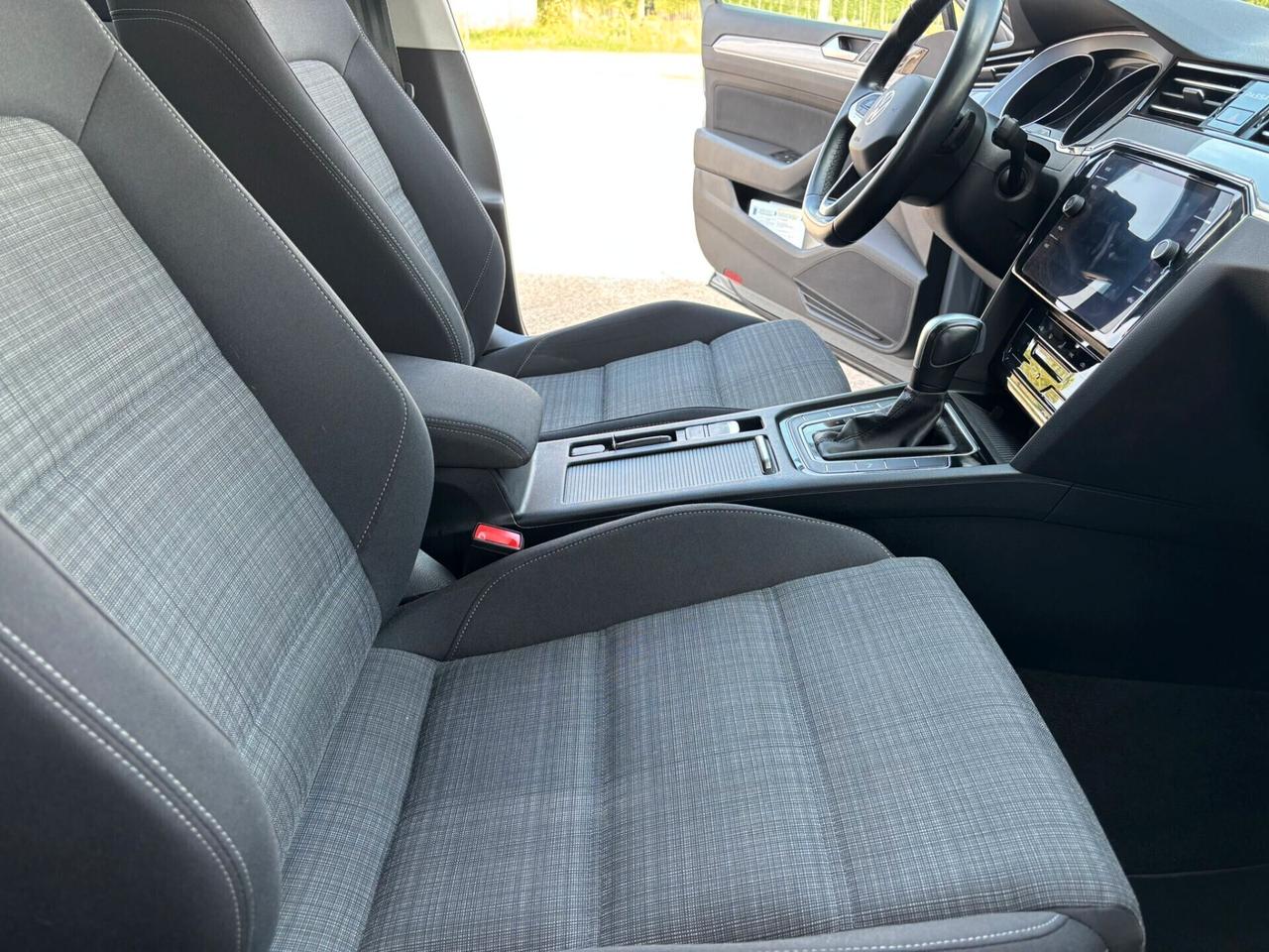 Volkswagen Passat Variant BUSINESS 2.0 TDI SCR EVO DSG