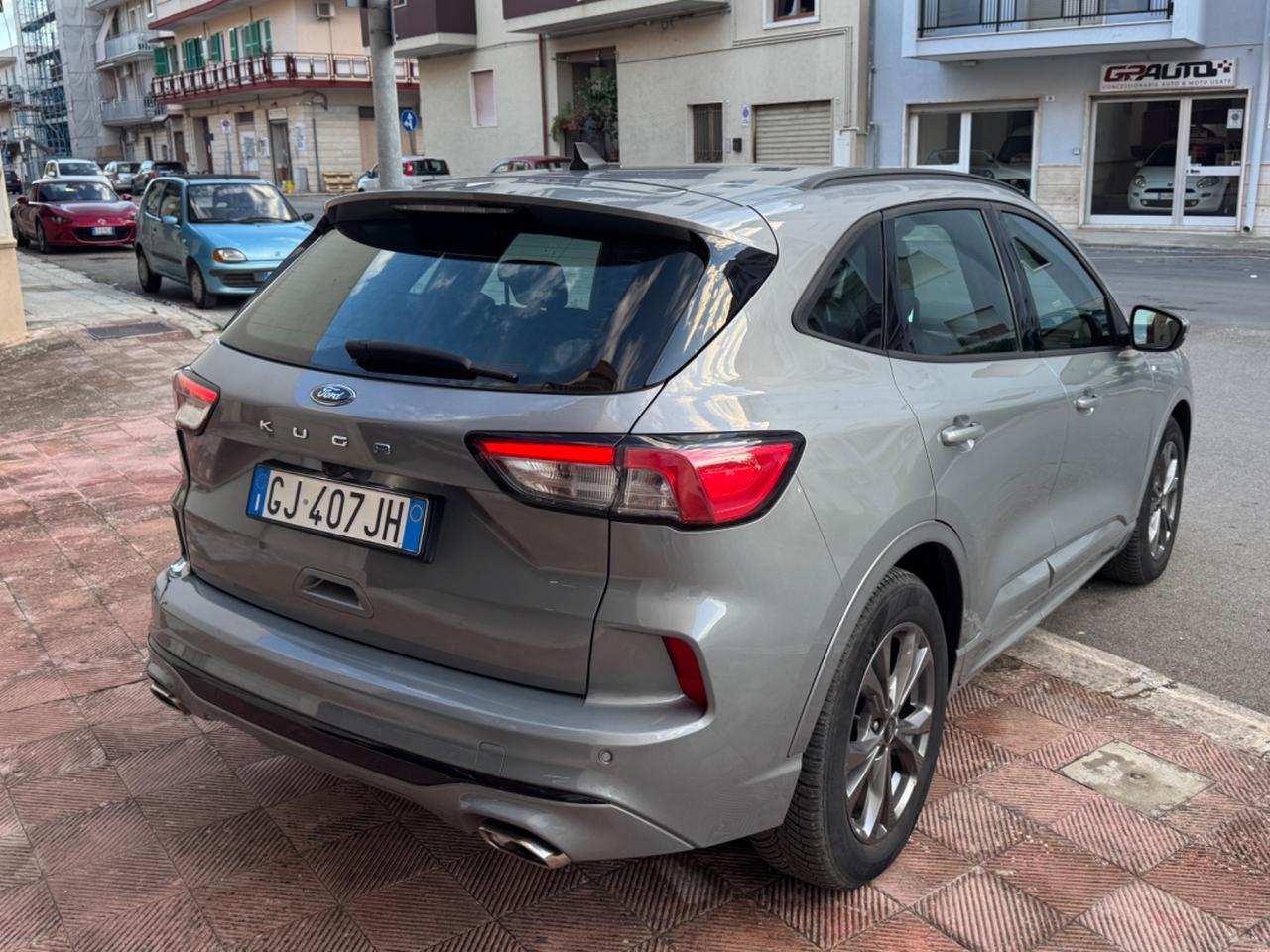Ford Kuga 1.5 TDCI 120 CV ST-Line AUTO