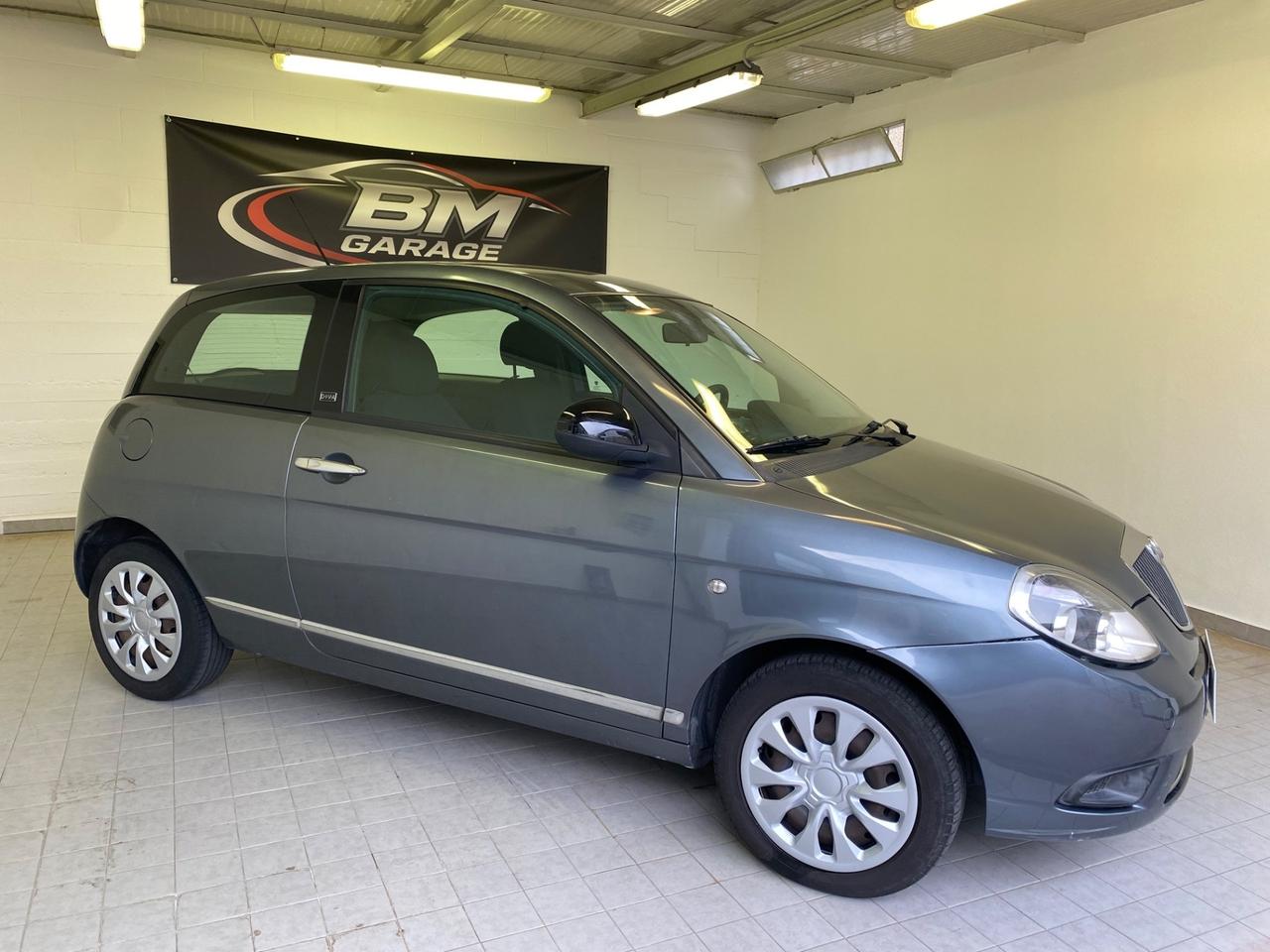 Lancia Ypsilon 1.2 69 CV Platinum