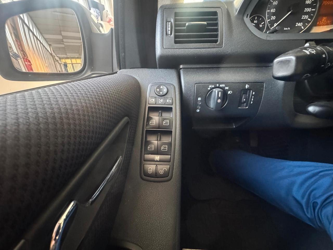 Mercedes-benz A 160 BlueEFFICIENCY Coupé Special Edition