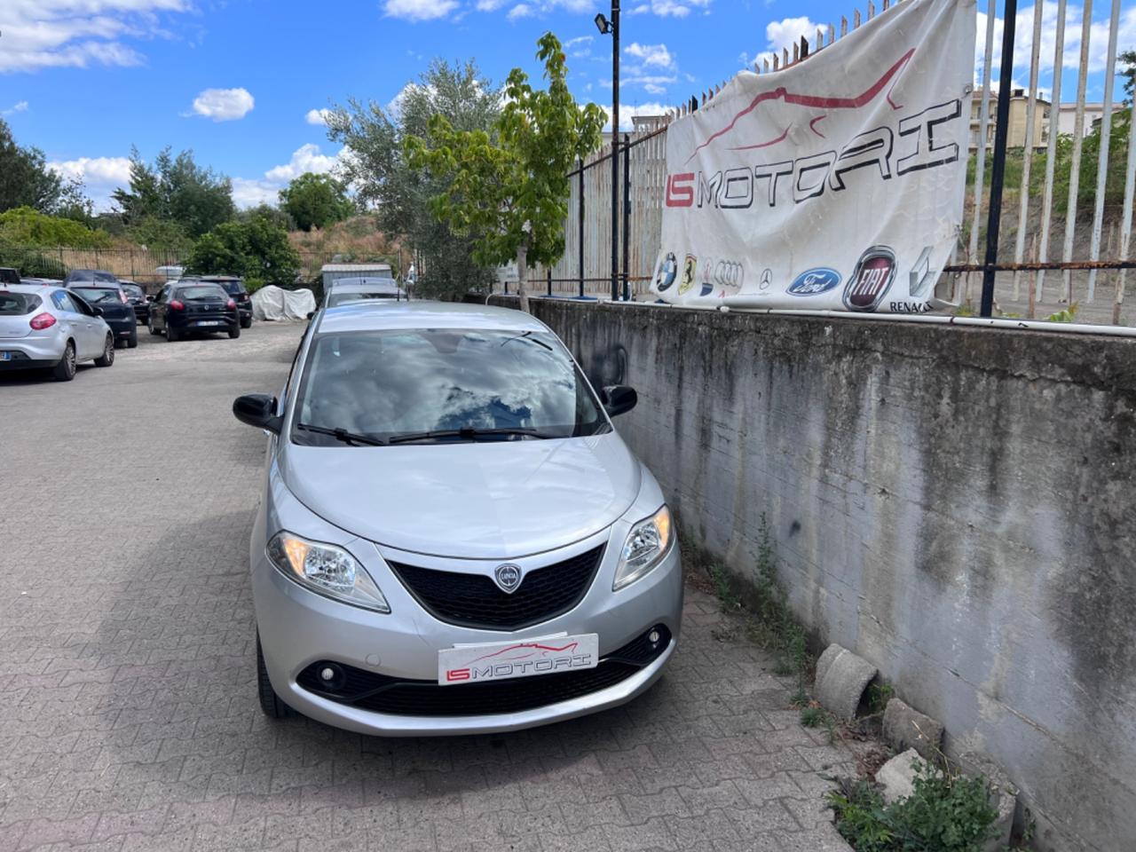 Lancia Ypsilon 1.2 69 CV 5 porte GPL Ecochic Gold