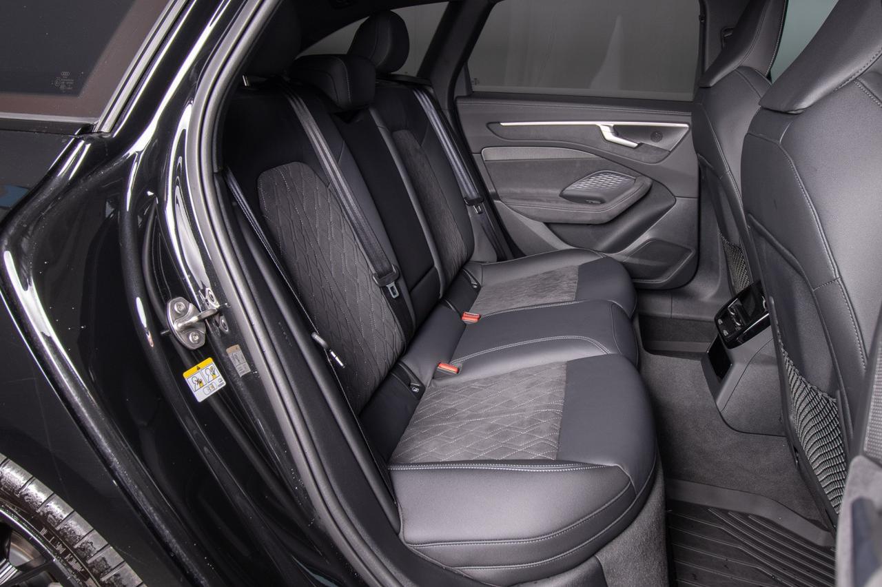 Audi A6 Avant 2.0 Tdi S Line Quattro S-tronic Edition One