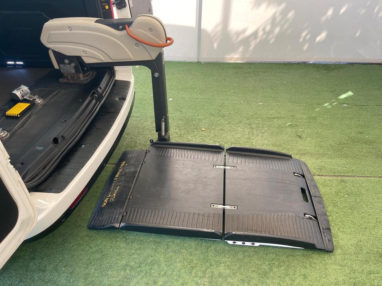 FIAT DOBLO' 1.6 MULTIJET 120CV TRASPORTO DISABILI
