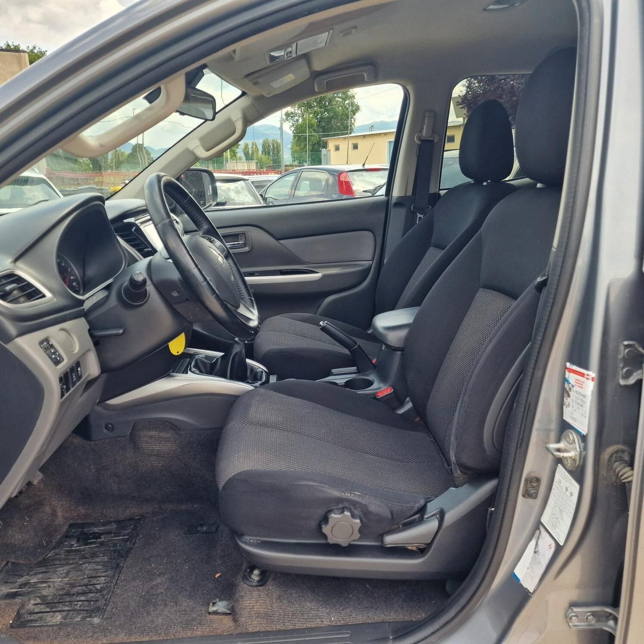Mitsubishi L200 2.4 DI-D/181CV Double Cab Intense Hp Mivec