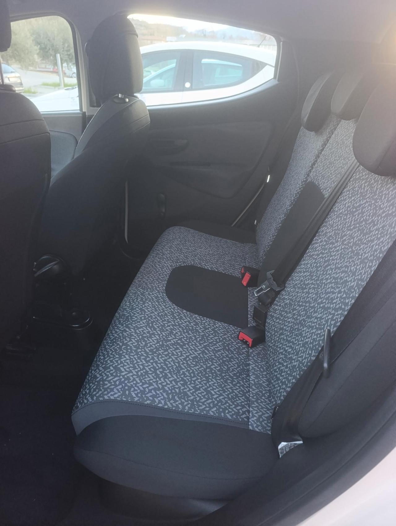 Lancia Ypsilon 5 Porte Ypsilon 1.3 mjt Silver s&s 95cv