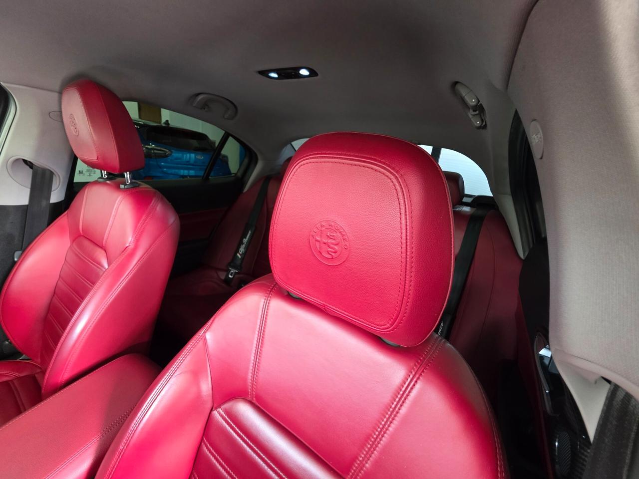 Alfa Romeo Giulia 2.2jtdm AT8 2017 99000km