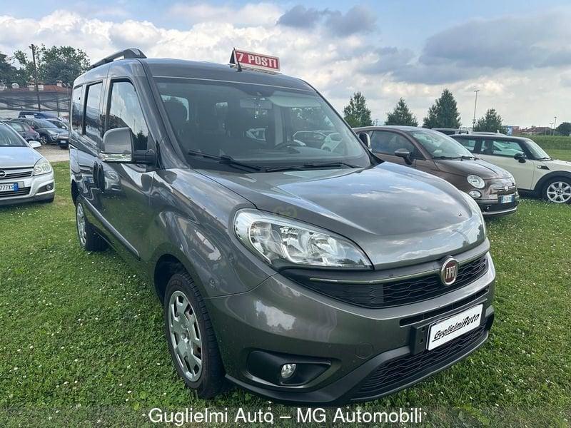 FIAT Doblò 1.4 T-Jet 16V Natural Power Lounge 7 Posti