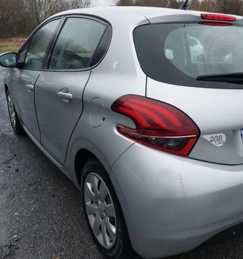 Peugeot 208 PureTech 82 5p. GPL Allure